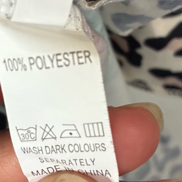 FLORAL ANIMAL PRINT RUFFLED BLOUSE, 5XL - Picture 4 of 5